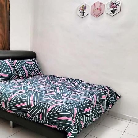 Iris 55 Corner Lot House Spacious Outdoor With Wi-Fi ジョホールバル エクステリア 写真