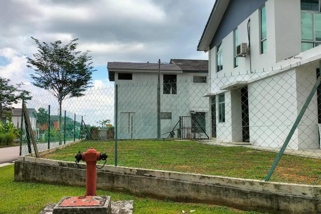 Iris 55 Corner Lot House Spacious Outdoor With Wi-Fi ジョホールバル エクステリア 写真